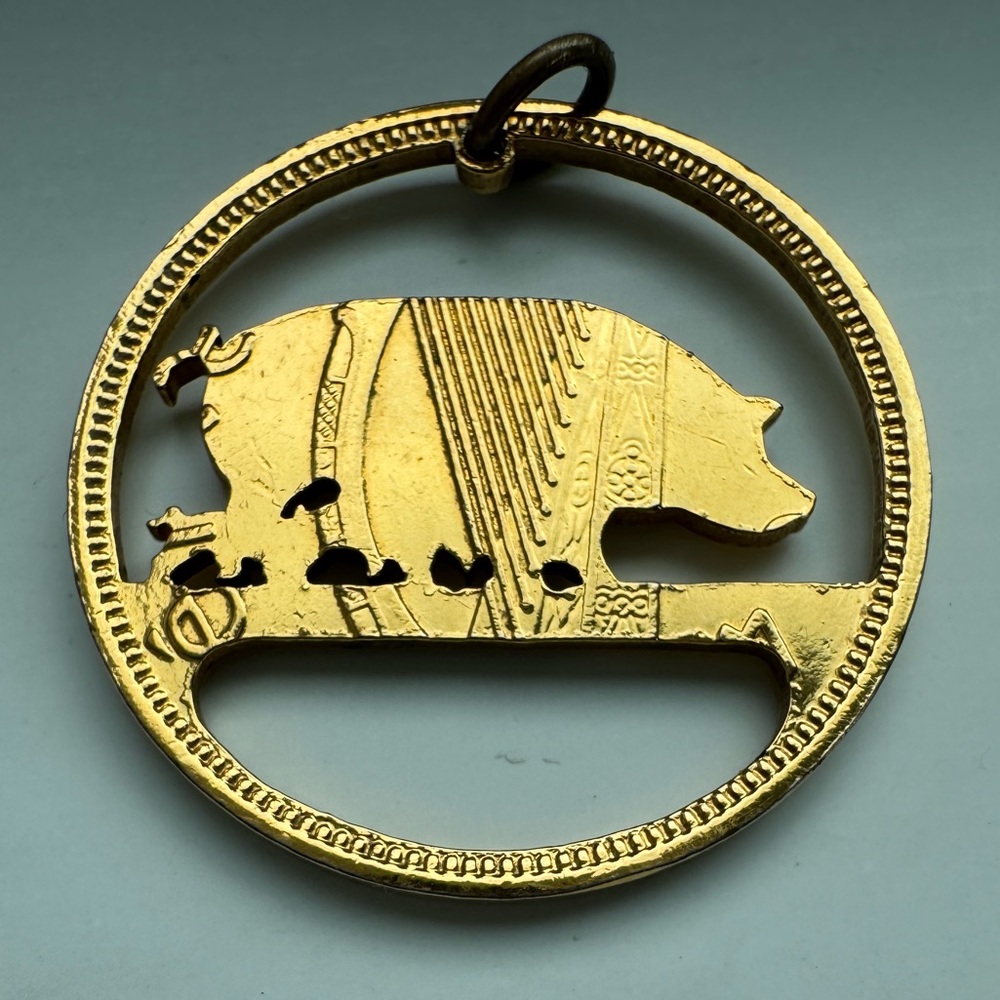Vintage Irish Half Penny Coin Pendant Cut Coin Jewelry Pig & Piglets Ireland - Picture 10 of 10